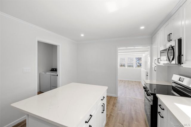 32 Flintlock Drive, Shirley, NY 11967