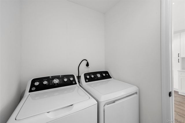 32 Flintlock Drive, Shirley, NY 11967