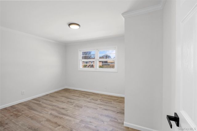 32 Flintlock Drive, Shirley, NY 11967