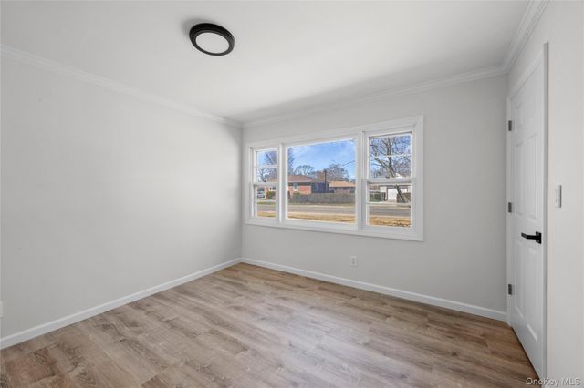 32 Flintlock Drive, Shirley, NY 11967