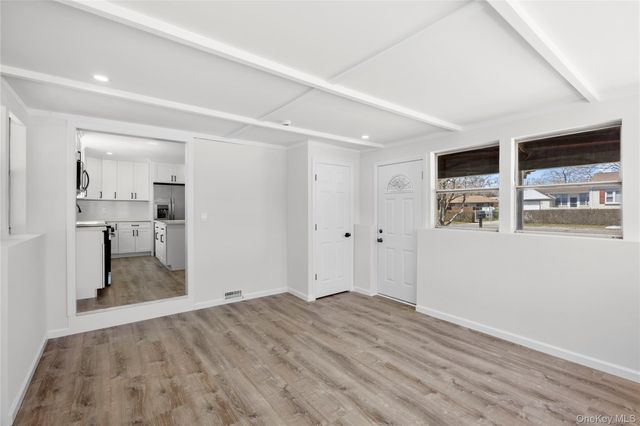 32 Flintlock Drive, Shirley, NY 11967