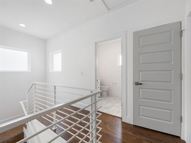 513 W Croslin ST B, Austin, TX 78752