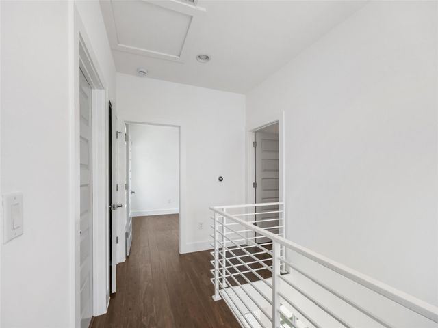 513 W Croslin ST B, Austin, TX 78752