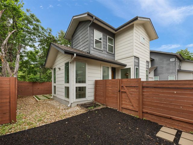 513 W Croslin ST B, Austin, TX 78752