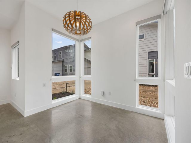 513 W Croslin ST B, Austin, TX 78752