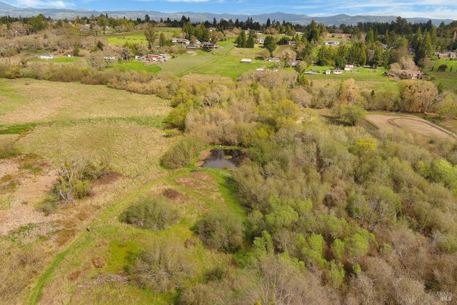755 Watertrough Rd, Sebastopol, CA 95472
