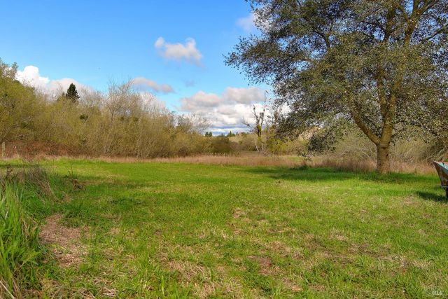 755 Watertrough Rd, Sebastopol, CA 95472