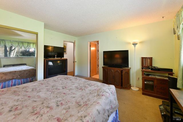 755 Watertrough Rd, Sebastopol, CA 95472