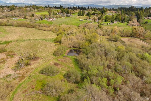 755 Watertrough Rd, Sebastopol, CA 95472