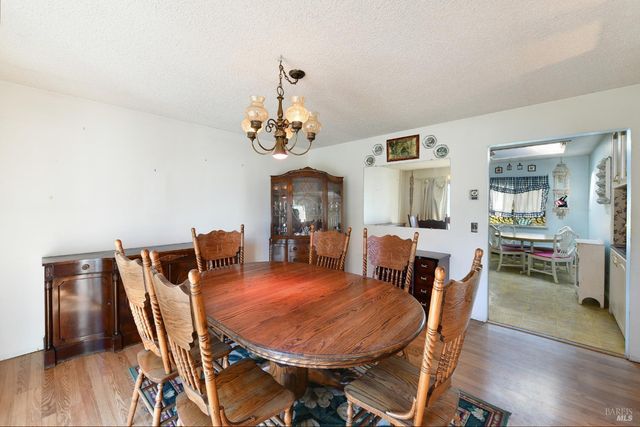 755 Watertrough Rd, Sebastopol, CA 95472