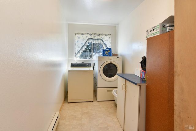 755 Watertrough Rd, Sebastopol, CA 95472