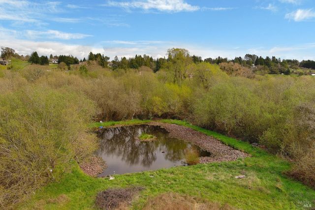 755 Watertrough Rd, Sebastopol, CA 95472