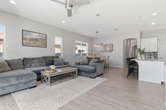 3147 E BLOOMFIELD Parkway, Gilbert, AZ 85296