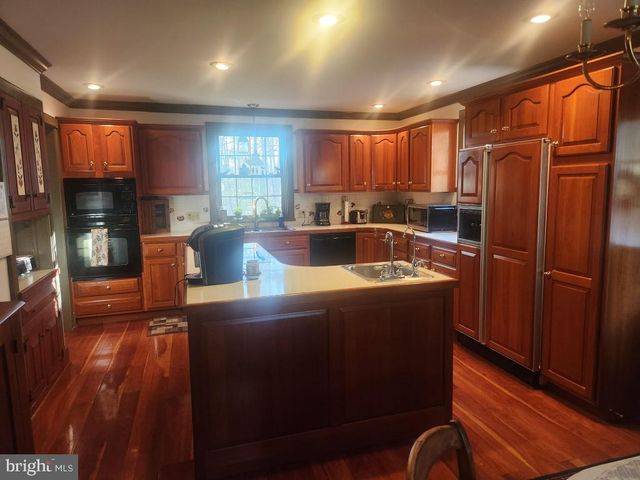 827 HORNIG RD, Lancaster, PA 17601