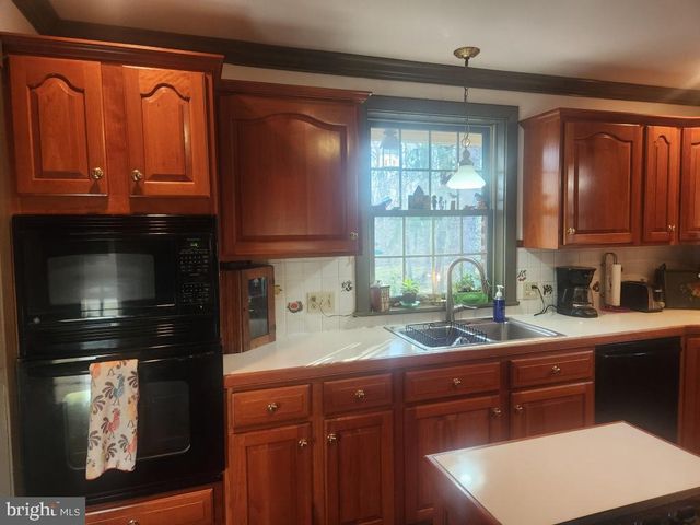 827 HORNIG RD, Lancaster, PA 17601