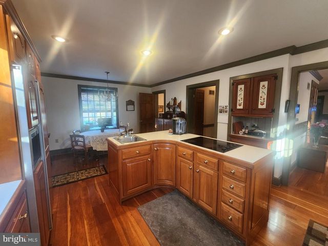 827 HORNIG RD, Lancaster, PA 17601