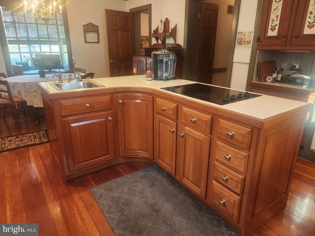 827 HORNIG RD, Lancaster, PA 17601