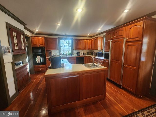 827 HORNIG RD, Lancaster, PA 17601
