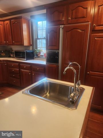 827 HORNIG RD, Lancaster, PA 17601