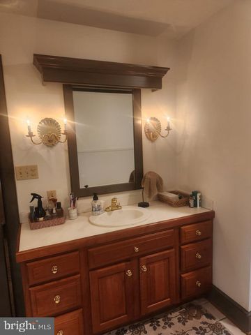 827 HORNIG RD, Lancaster, PA 17601