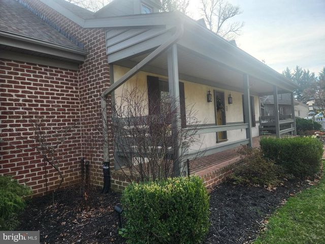 827 HORNIG RD, Lancaster, PA 17601
