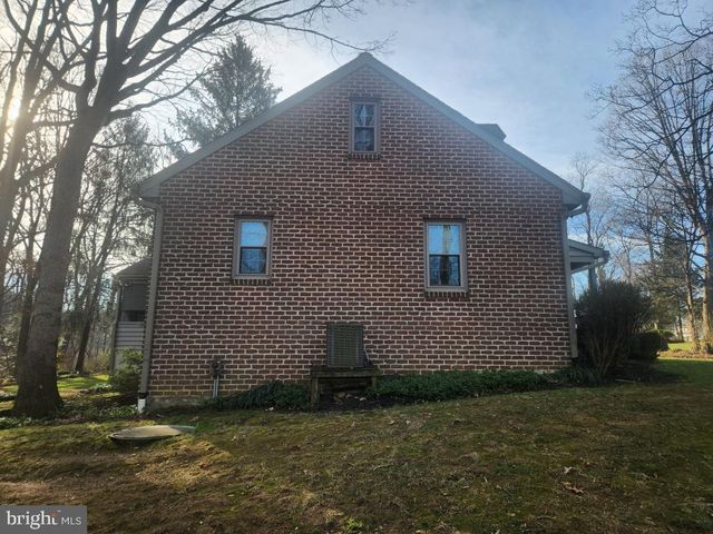 827 HORNIG RD, Lancaster, PA 17601