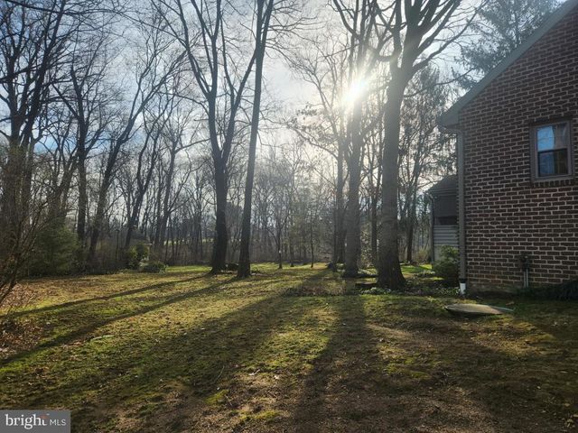 827 HORNIG RD, Lancaster, PA 17601