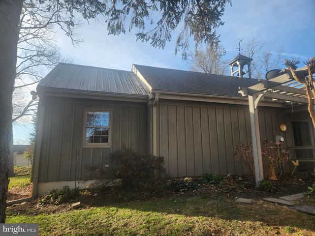 827 HORNIG RD, Lancaster, PA 17601