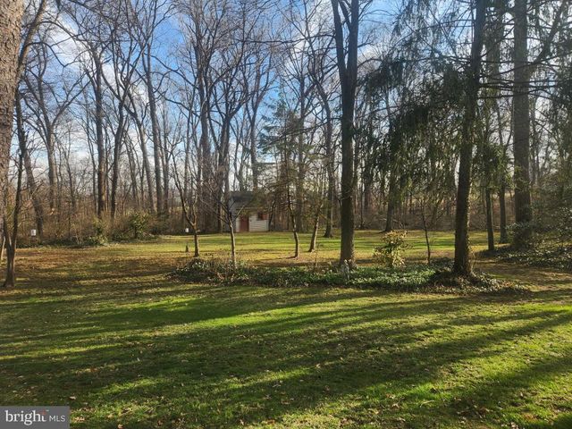 827 HORNIG RD, Lancaster, PA 17601