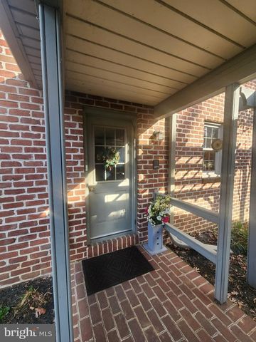 827 HORNIG RD, Lancaster, PA 17601