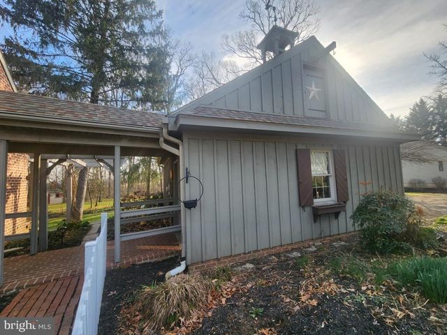 827 HORNIG RD, Lancaster, PA 17601