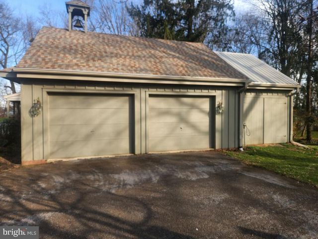 827 HORNIG RD, Lancaster, PA 17601