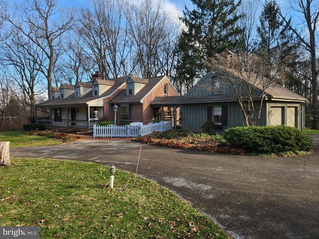 827 HORNIG RD, Lancaster, PA 17601