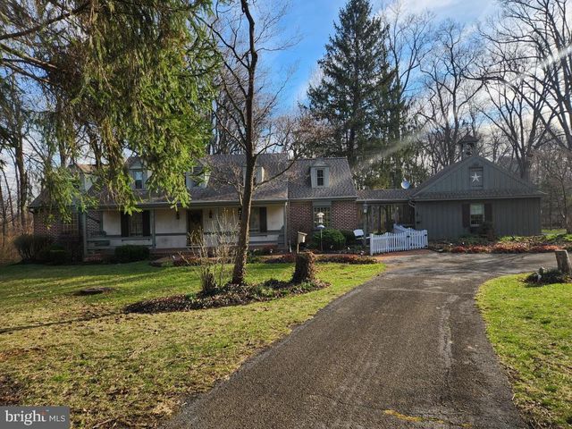 827 HORNIG RD, Lancaster, PA 17601