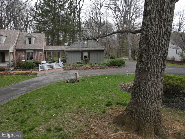 827 HORNIG RD, Lancaster, PA 17601