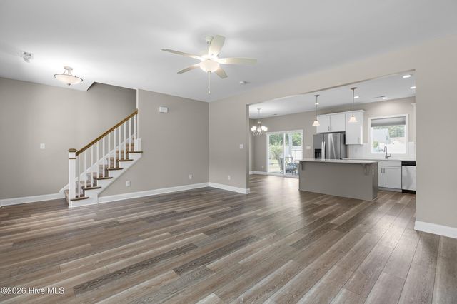 411 Jasmine Way, Burgaw, NC 28425