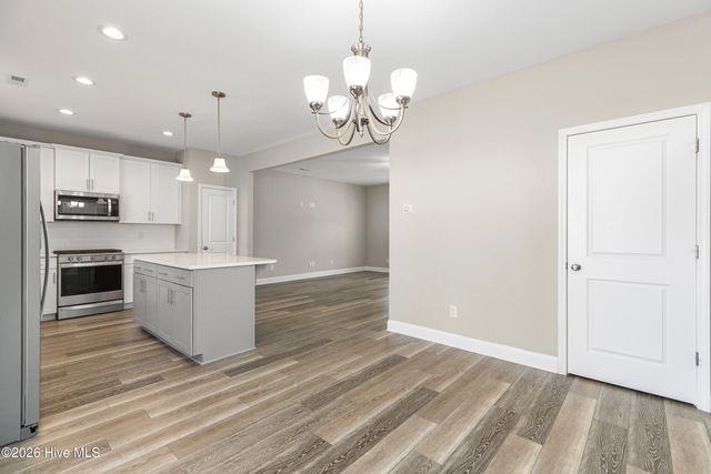 411 Jasmine Way, Burgaw, NC 28425