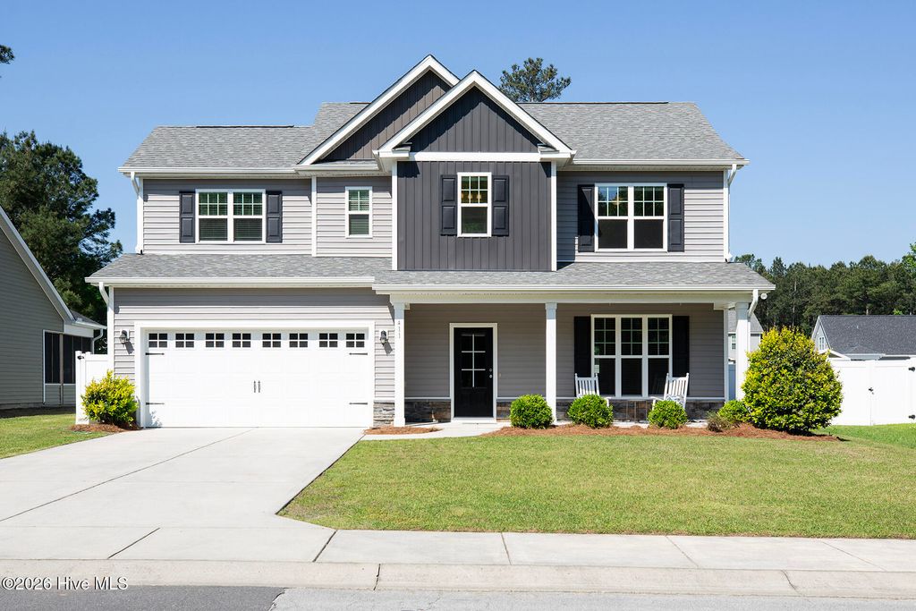 411 Jasmine Way, Burgaw, NC 28425