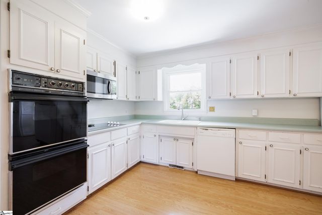 512 Devenger Road, Greer, SC 29650