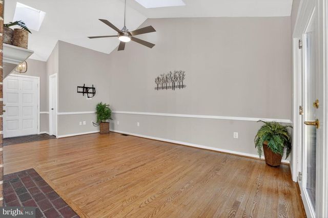 2599 TREE HOUSE DR, Woodbridge, VA 22192