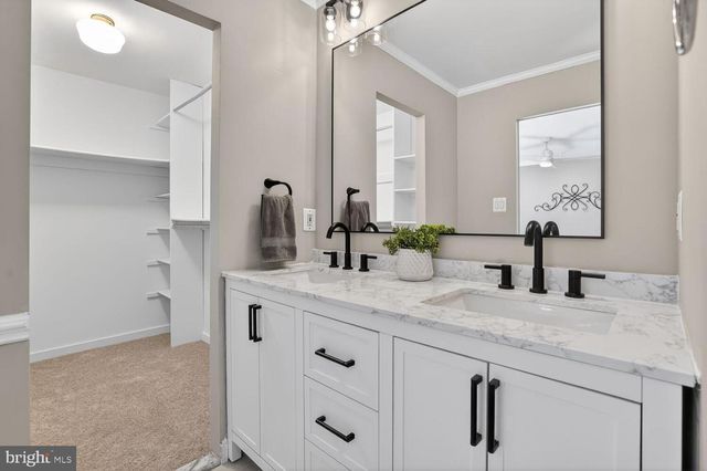 2599 TREE HOUSE DR, Woodbridge, VA 22192