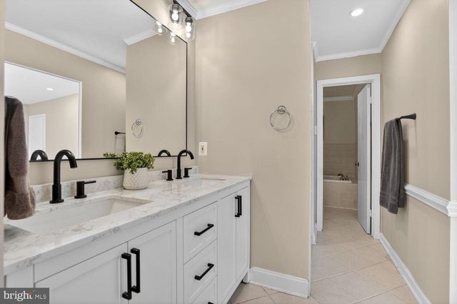 2599 TREE HOUSE DR, Woodbridge, VA 22192