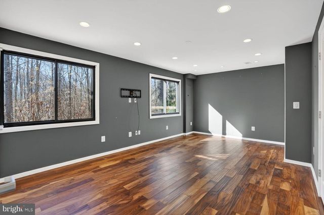 2599 TREE HOUSE DR, Woodbridge, VA 22192