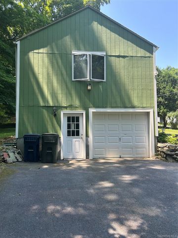 55 Glenacom Road, Mahopac, NY 10541