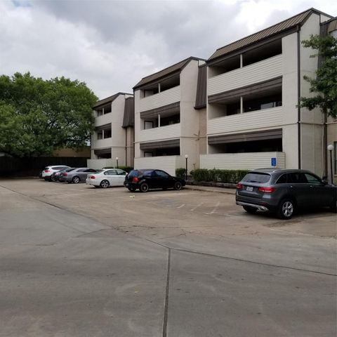 3015 Walnut Bend Lane 33, Houston, TX 77042
