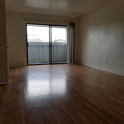 3015 Walnut Bend Lane 33, Houston, TX 77042