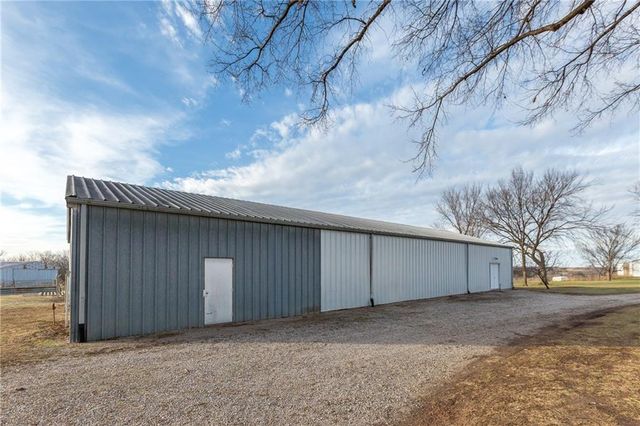 64 SW 401st Road, Centerview, MO 64019