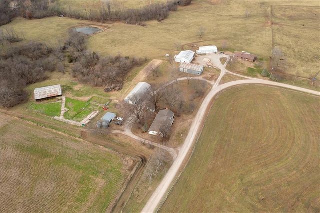 64 SW 401st Road, Centerview, MO 64019