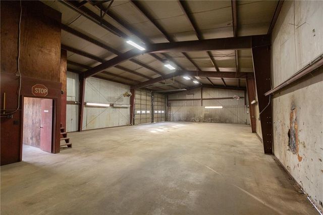 64 SW 401st Road, Centerview, MO 64019