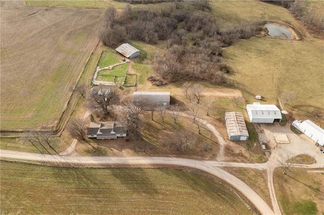 64 SW 401st Road, Centerview, MO 64019